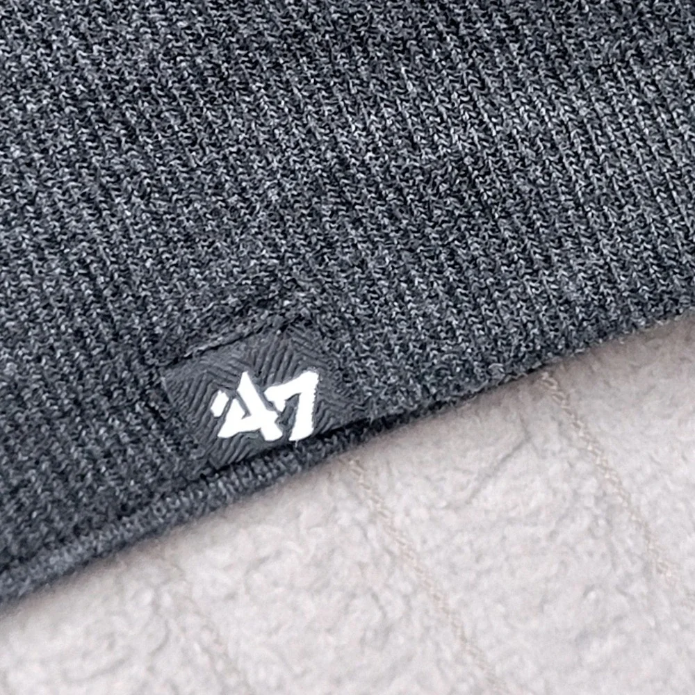 47 Brand Vanderbilt Commodores Mens Small Gray Colorblock‎ Crewneck Sweatshirt